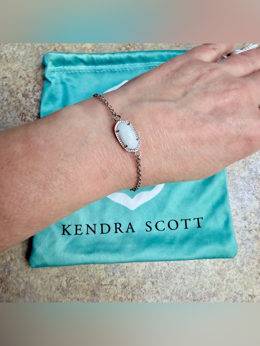 Kendra Scott Elisa Silver Adjustable Chain Bracelet White Kyocera Opal / Quartz